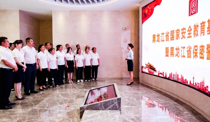 �򲩡�max(�й���)�����ٷ���վ-Unique Platform