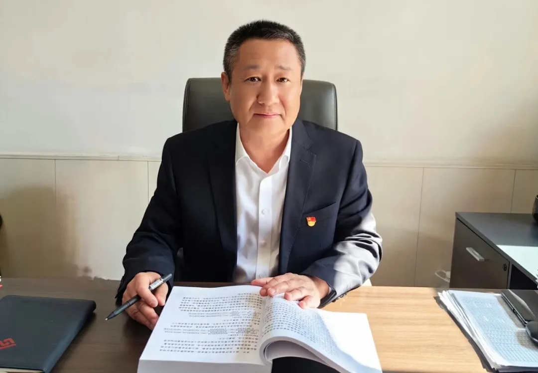 �򲩡�max(�й���)�����ٷ���վ-Unique Platform