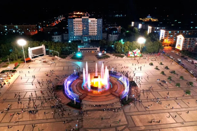 �򲩡�max(�й���)�����ٷ���վ-Unique Platform