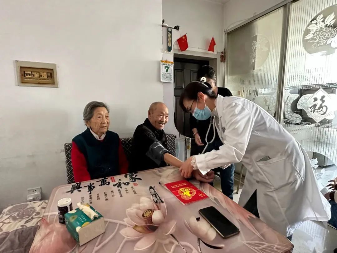 �򲩡�max(�й���)�����ٷ���վ-Unique Platform