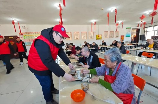 �򲩡�max(�й���)�����ٷ���վ-Unique Platform