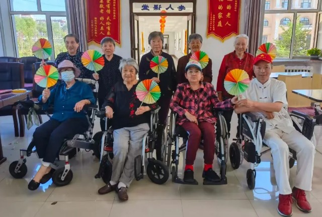 �򲩡�max(�й���)�����ٷ���վ-Unique Platform