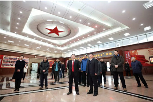 �򲩡�max(�й���)�����ٷ���վ-Unique Platform