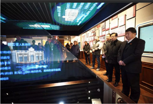 �򲩡�max(�й���)�����ٷ���վ-Unique Platform