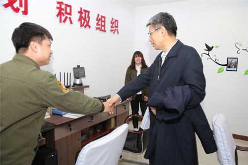 �򲩡�max(�й���)�����ٷ���վ-Unique Platform