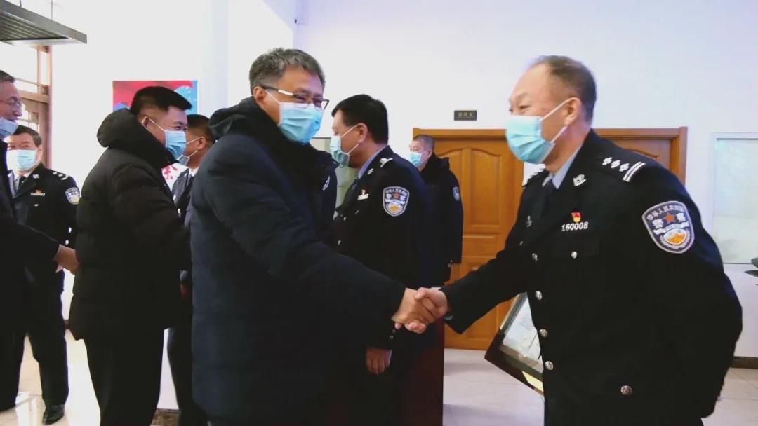 �򲩡�max(�й���)�����ٷ���վ-Unique Platform