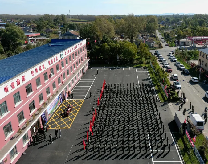 �򲩡�max(�й���)�����ٷ���վ-Unique Platform