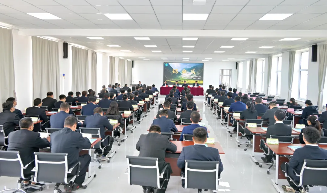 �򲩡�max(�й���)�����ٷ���վ-Unique Platform