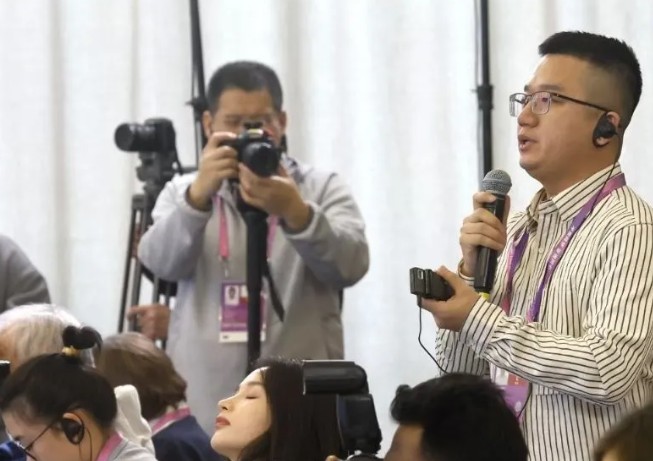 �򲩡�max(�й���)�����ٷ���վ-Unique Platform