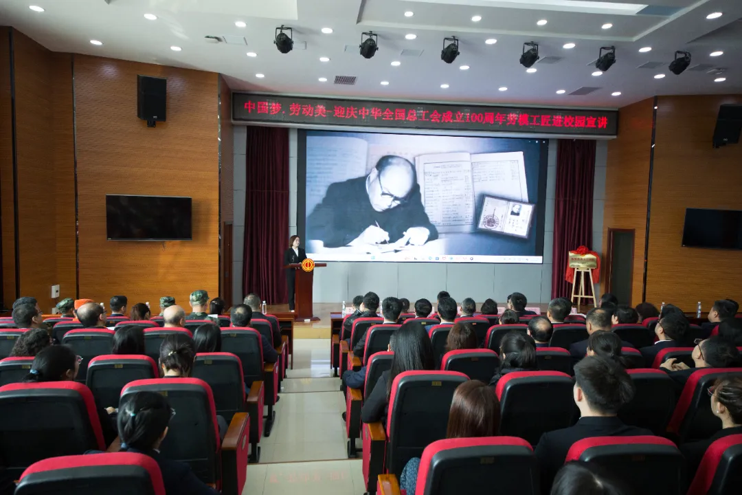 �򲩡�max(�й���)�����ٷ���վ-Unique Platform