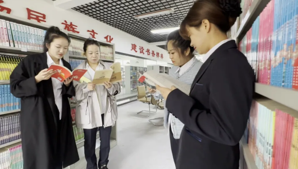 �򲩡�max(�й���)�����ٷ���վ-Unique Platform