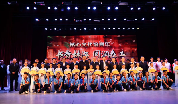 �򲩡�max(�й���)�����ٷ���վ-Unique Platform