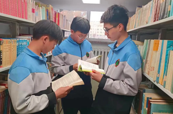 �򲩡�max(�й���)�����ٷ���վ-Unique Platform