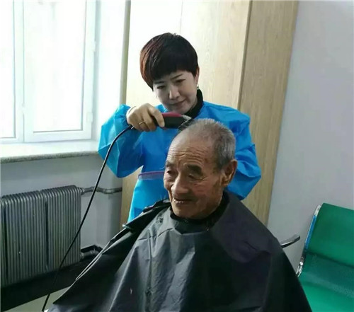 �򲩡�max(�й���)�����ٷ���վ-Unique Platform