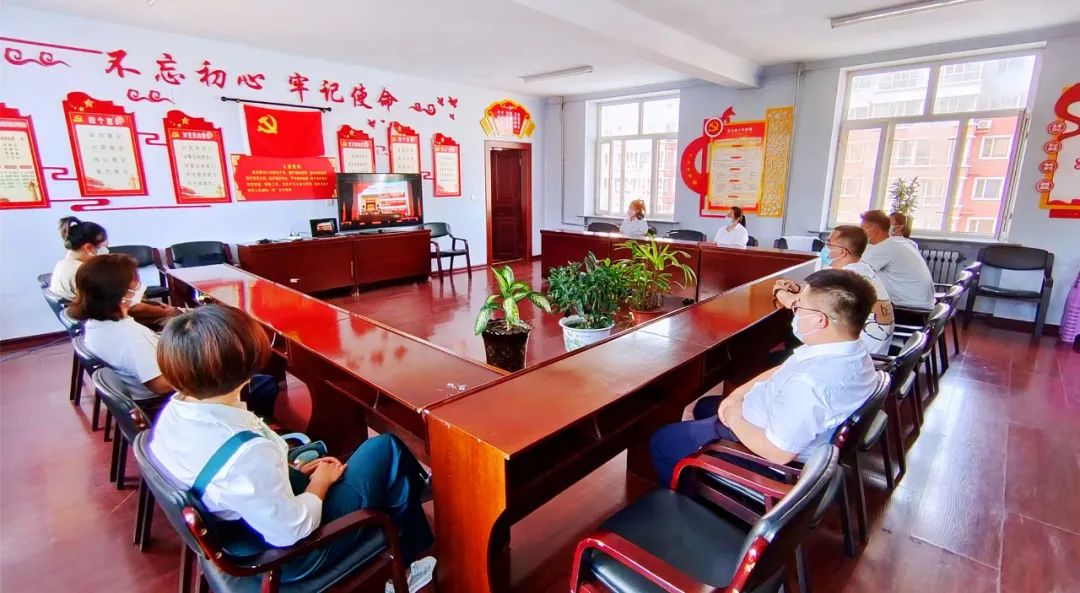 �򲩡�max(�й���)�����ٷ���վ-Unique Platform